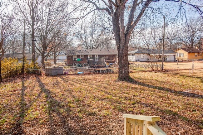 Building Photo - 4605 E Red Bridge Rd