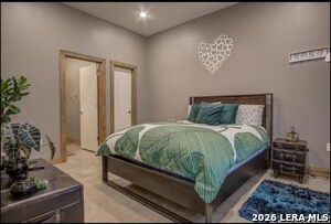 Building Photo - 1542 N Alamo St