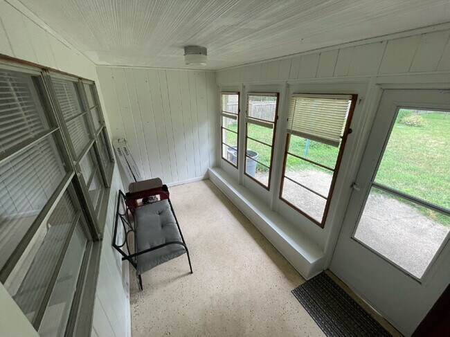 Building Photo - 2920 Highwoods Dr E
