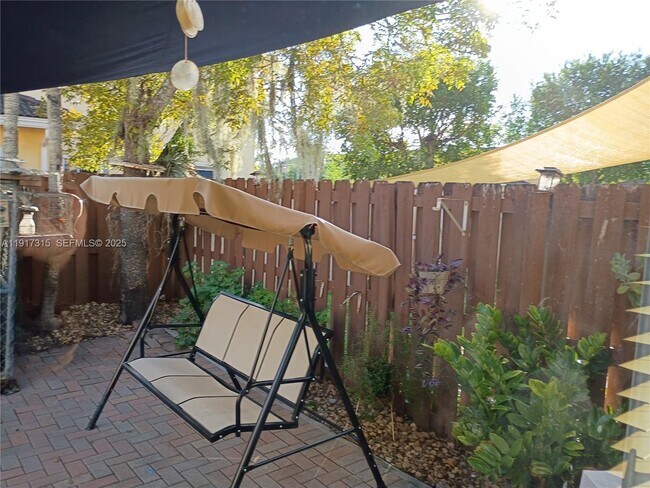 Building Photo - 13274 SW 142nd Terrace