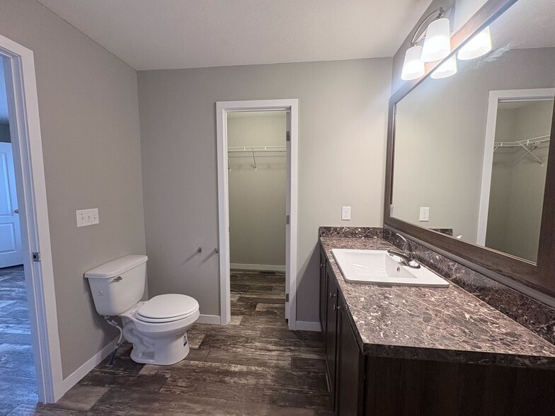 Building Photo - 10610 State Rte 762