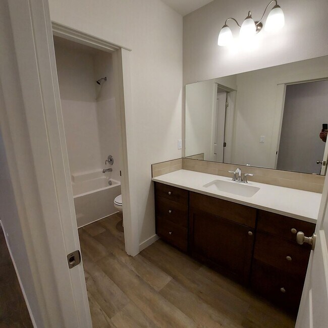 Building Photo - 17026 Kasserman Dr