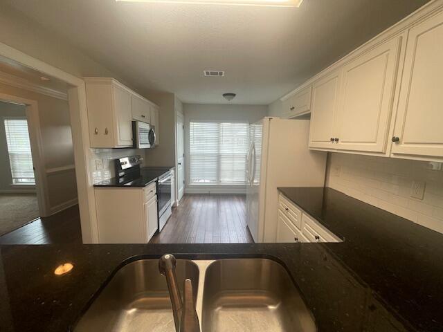 Building Photo - 1082 Wildlife Cir