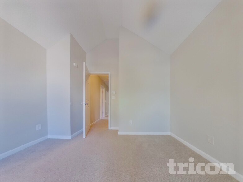 Building Photo - 138 Birchfield Way