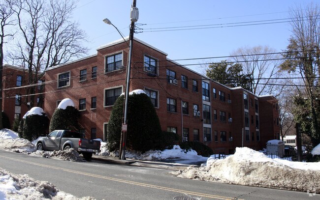 Primary Photo - 2634 Tunlaw Rd NW