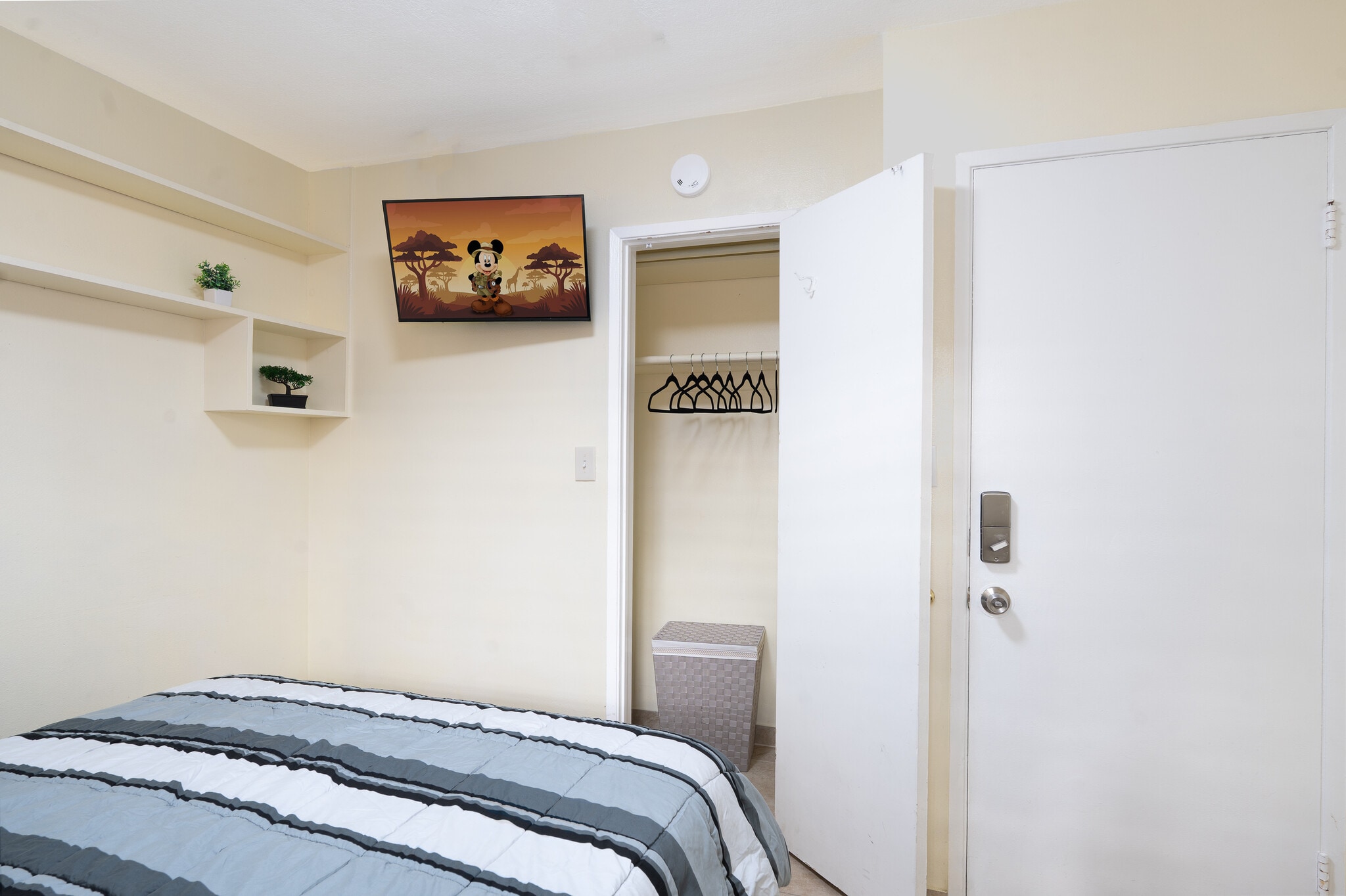 Building Photo - 12212 Buaro St