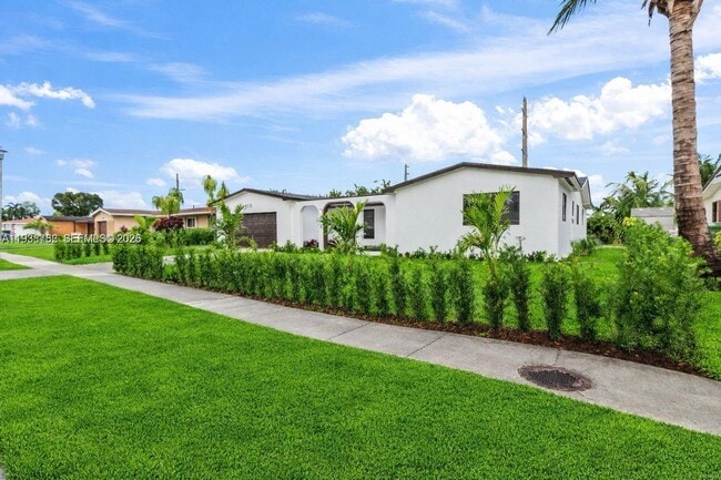 Building Photo - 8631 NW 24th Ct