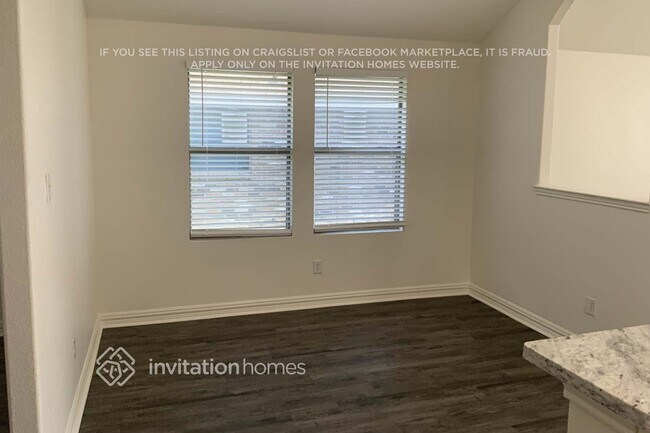 Building Photo - 1040 English Ivy Dr