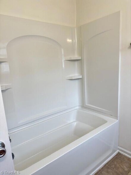 Building Photo - 302 Mourning Dove Terrace