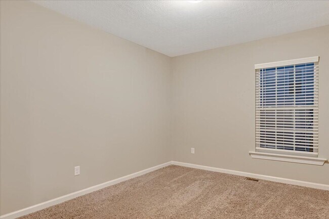 Building Photo - 5121 Heathbrook Dr