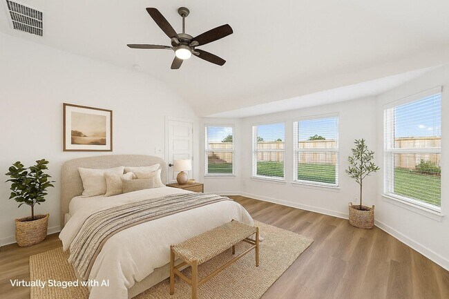 Building Photo - 32419 Sunbeam Dr