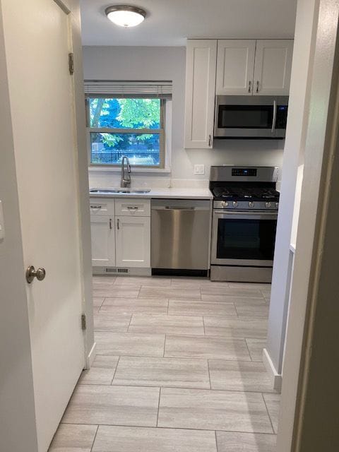 Building Photo - 1041 College Ave