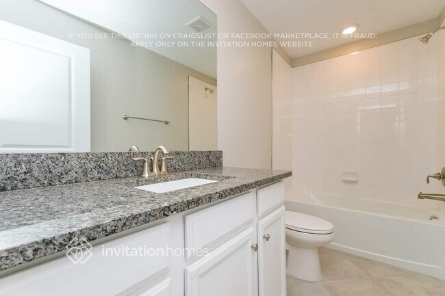 Building Photo - 2894 Coach Manors Way