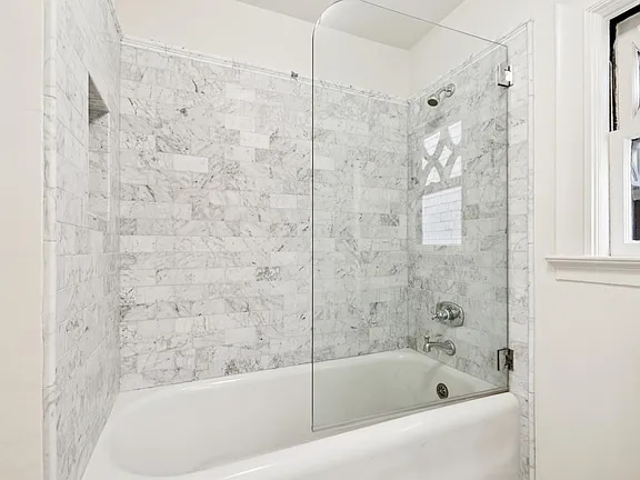 Building Photo - 2470 Broadway