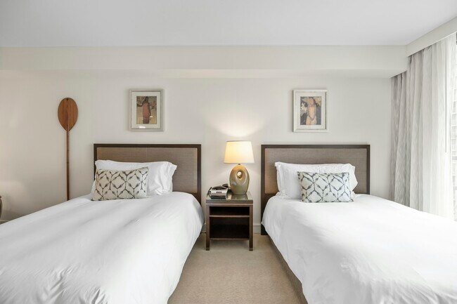 Building Photo - 223 Saratoga Rd