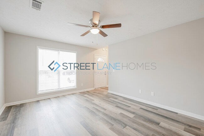 Building Photo - NOW OFFERING $250 OFF FIRST FULL MONTH IF ...