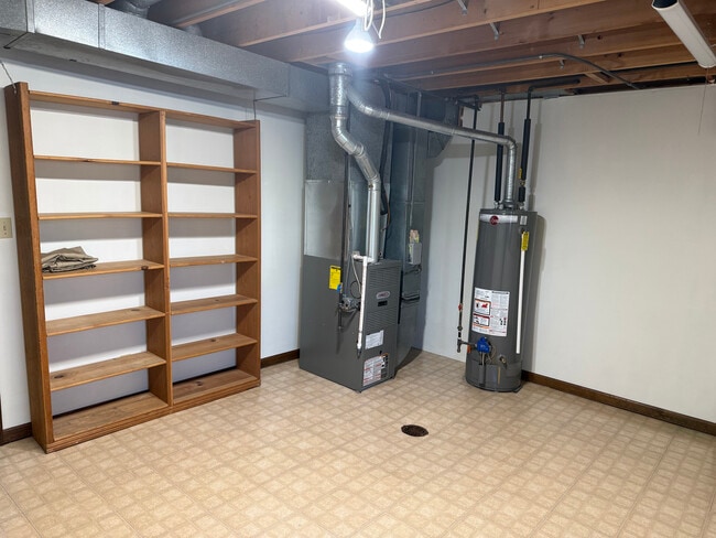 Building Photo - 13831 S Mallard Dr