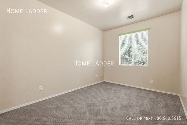 Building Photo - 4172 E Santa Fe Ln