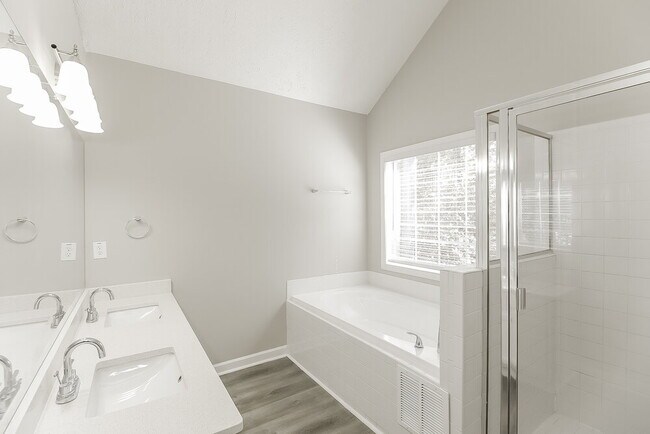 Building Photo - 330 Derby Dr