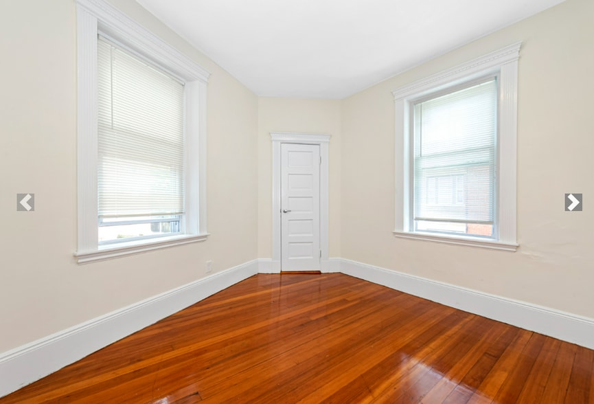 Building Photo - 46 Brackett St