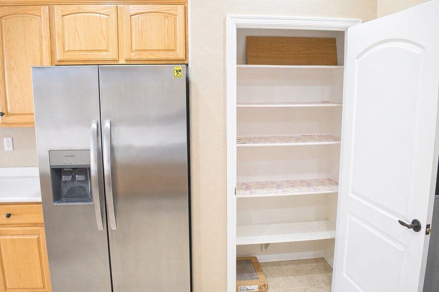 Building Photo - 12910 W Junipero Dr