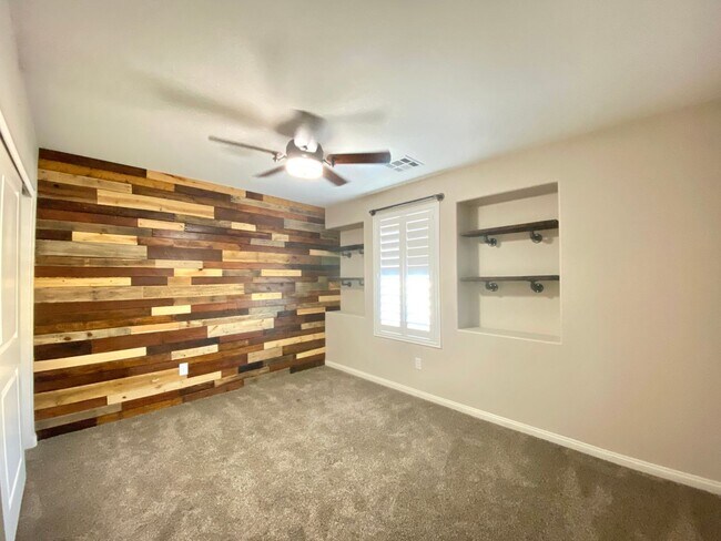 Building Photo - 3621 Vino Biano Ave