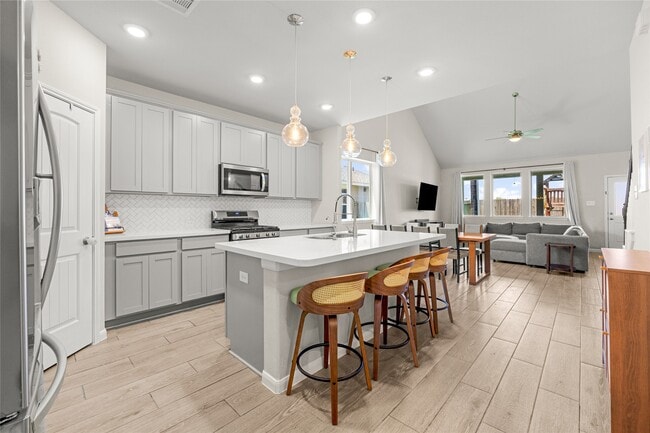 Building Photo - 5347 Sunny Ray Dr