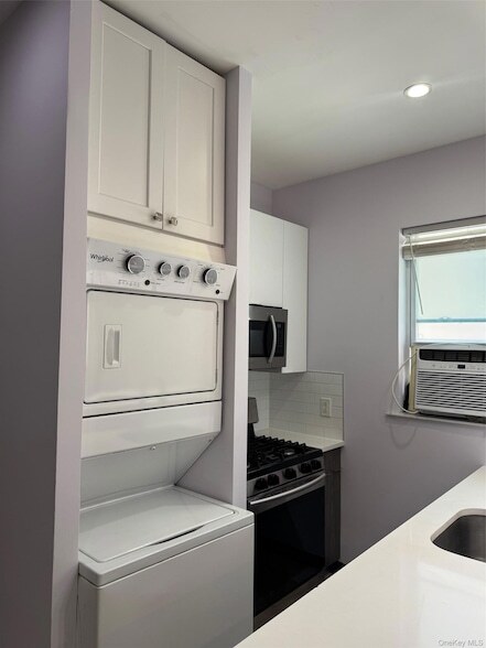 Building Photo - 7305 Metropolitan Avenue