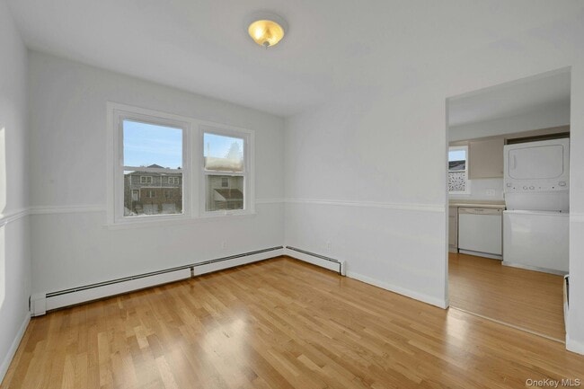 Building Photo - 52 Post Pl