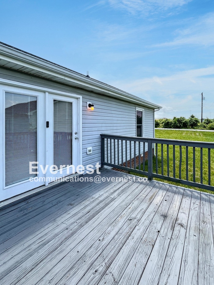 Building Photo - 1300 Chucker Dr