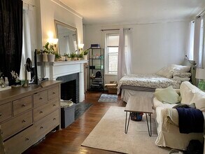 Building Photo - 85 Phillips St