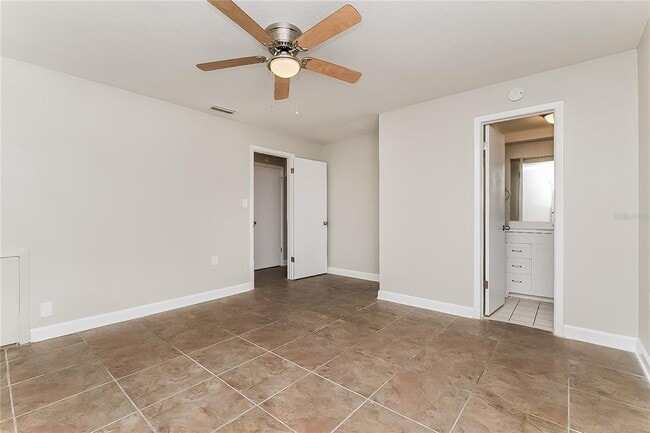 Building Photo - 9135 Richwood Ln