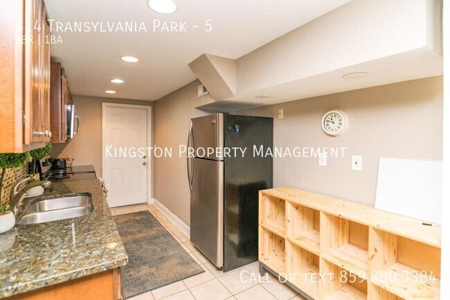 Building Photo - 314 Transylvania Park
