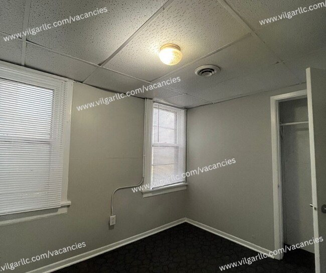 Building Photo - 658 Connecticut St