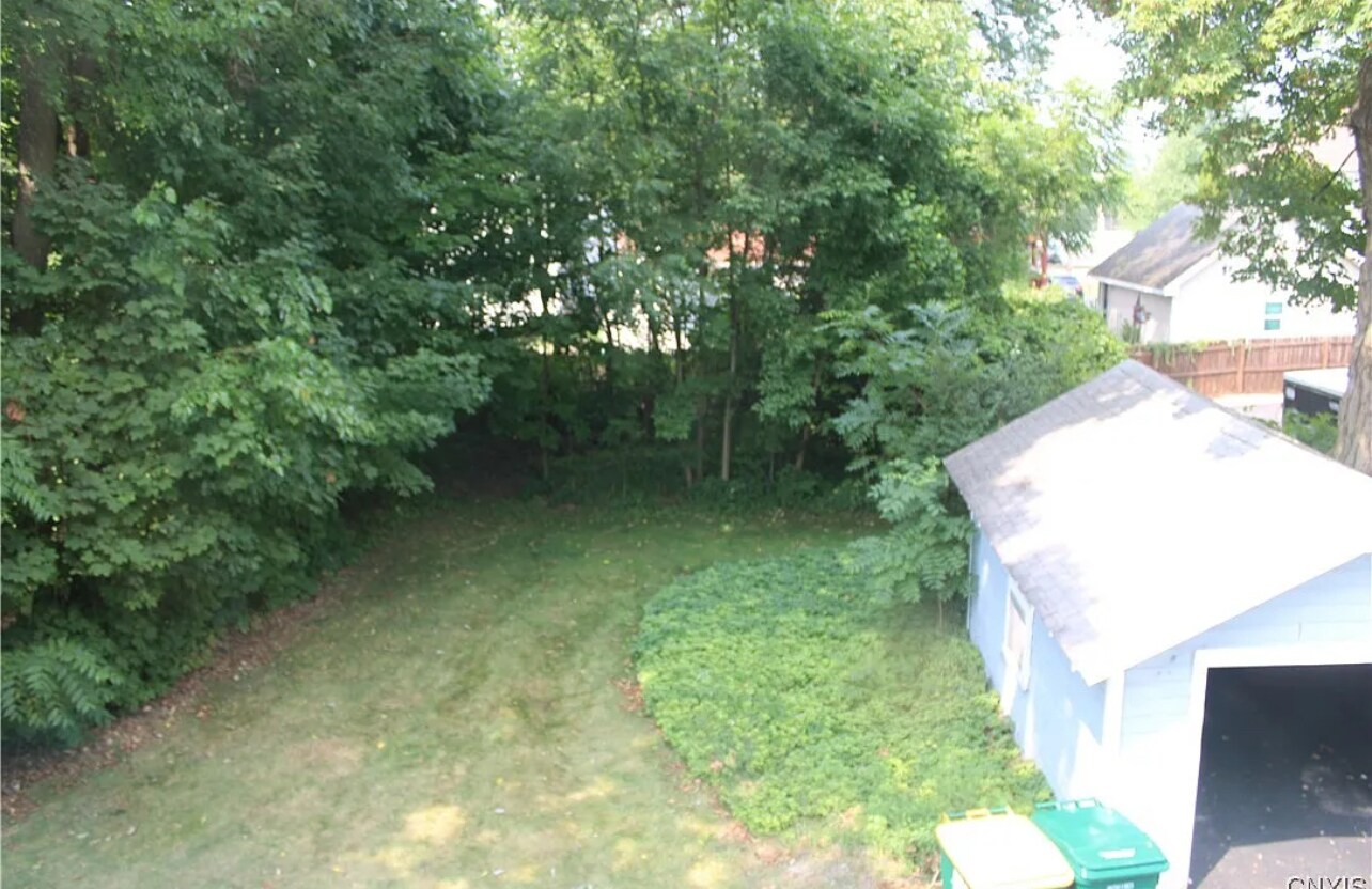 Building Photo - 104 Lynhurst Ave