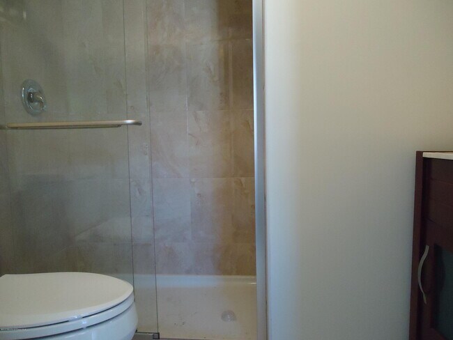 Building Photo - 113 Hibernia Ave