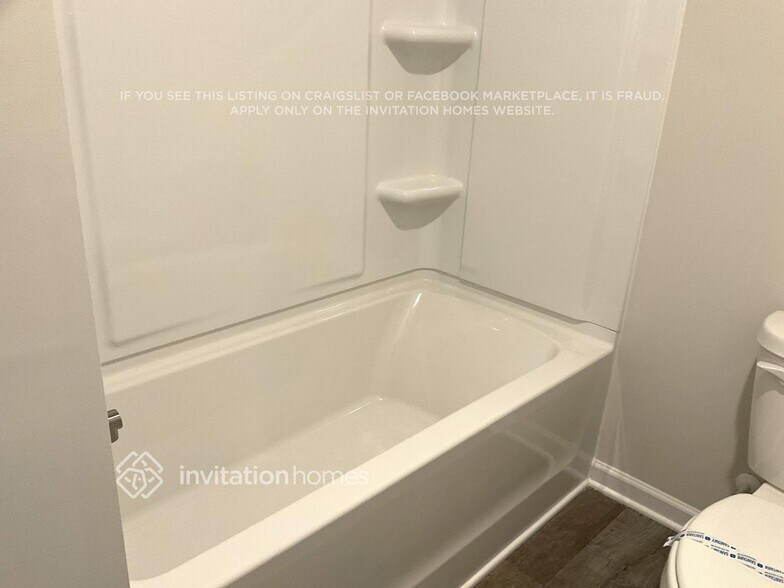 Building Photo - 240 Green Pasture Rd