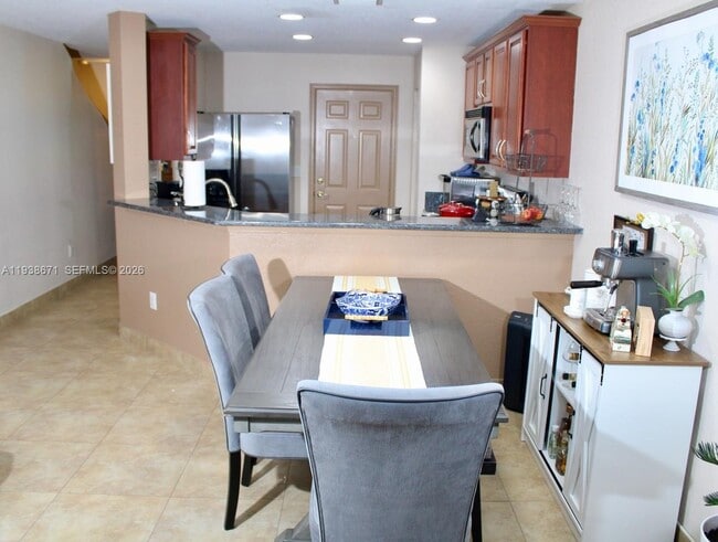 Building Photo - 5954 Royal Way