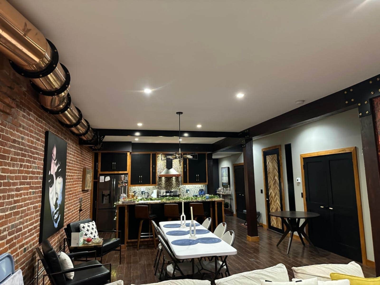 Building Photo - 98 Genesee St