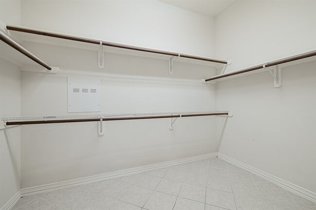 Building Photo - 7155 Windwater Lagoon Dr