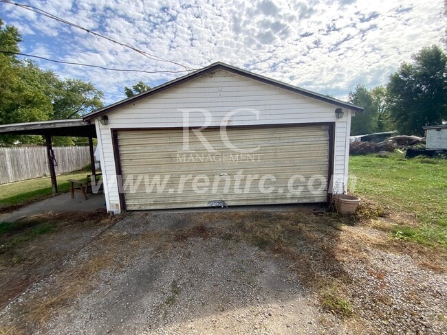 Building Photo - 117 Vance-