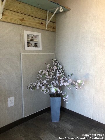 Building Photo - 833 CIMARRON-