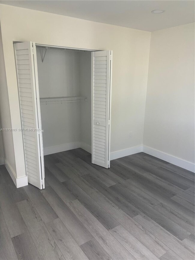 Building Photo - 9435 SW 144th Ct