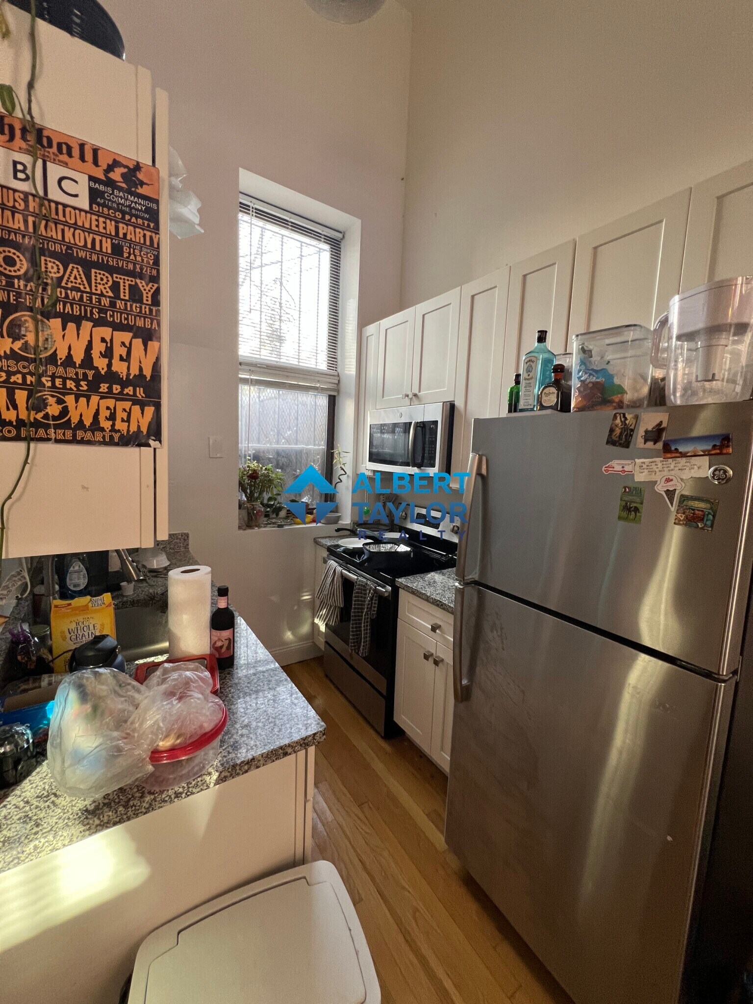 Building Photo - 176 Northampton St