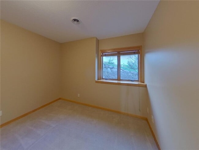 Building Photo - 1202 Adrian Dr