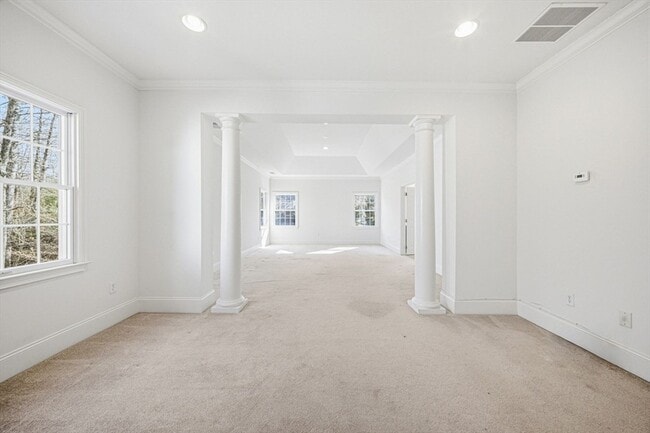 Building Photo - 9 Overlook Rd