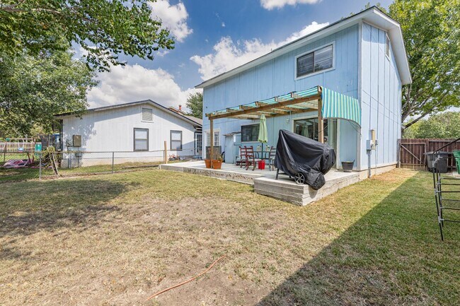 Building Photo - 12811 Huntsman Lake Dr