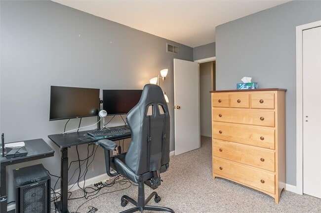 Building Photo - 87 Milrace Dr