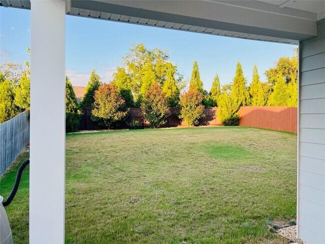 Building Photo - 4829 Dufour Dr