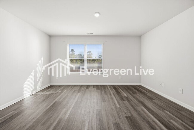 Building Photo - Coming Soon!